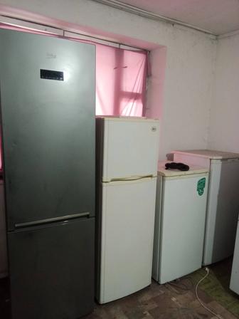 Разные холодильники в Алматы