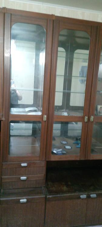 Отдам бесплатно шкаф-стенку