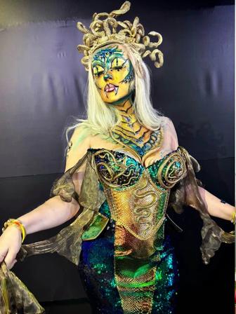 Пошив танцевальных и сценических костюмов, аниматорские костюмы