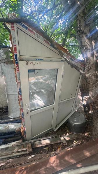 Дверь пластиковый