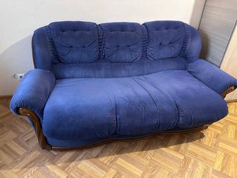 Продам два дивана