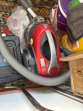 Продам бытовую технику пылесос LG