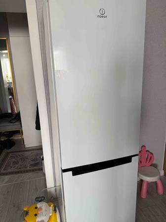 Холодильник б/у