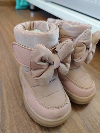 Зимние сапоги для девочки