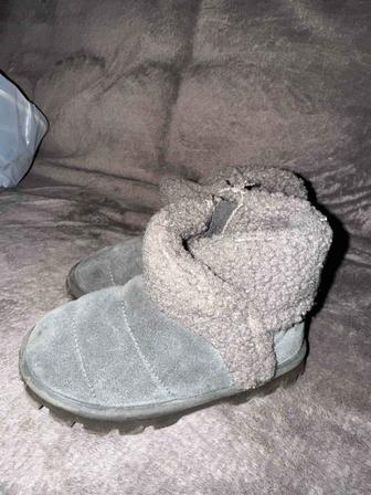 Продам сапожки детские