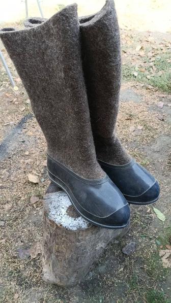 Продаю валенки с галошами