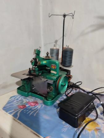 Оверлок трехниточный бабочка