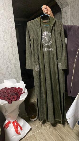 Продаю платье,новое один раз надела маленькое