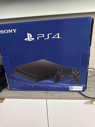 Продам игровую приставку Sony PS4