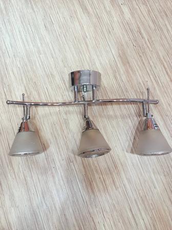 Продам люстру