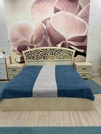 Продам двуспальную кровать в хорошем состоянии