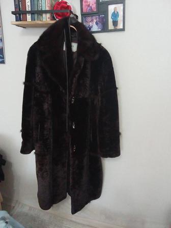 Продается мутоновая шуба женская новая, воротник норка, 48-50р