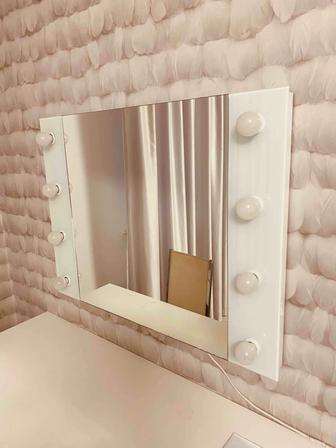 Продам зеркало с подсветкой