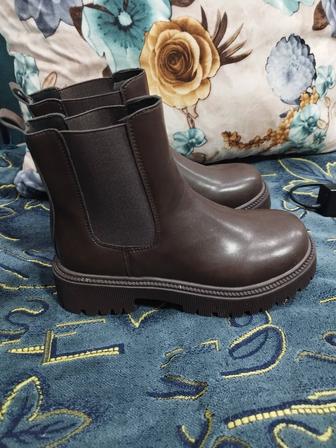 Весенние женские ботинки