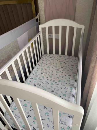 Продам детскую кровать с матрасом