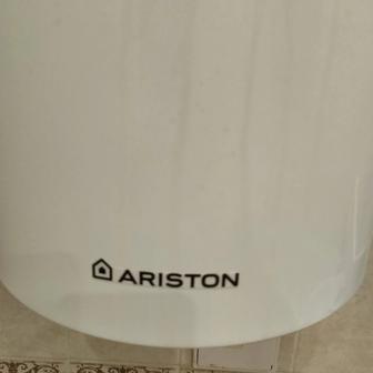 Продается водонагреватель Аристон