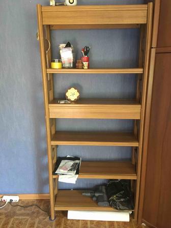 Книжный шкаф