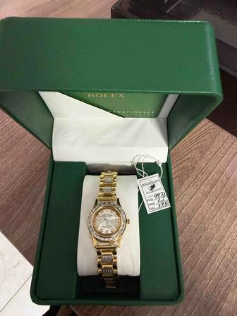 Продам Золотые часы с бриллиантами срочноо