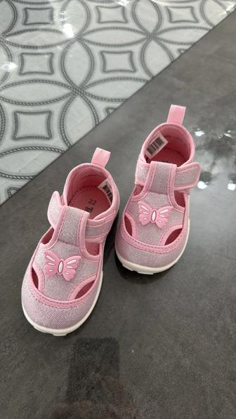 Сандали для девочки