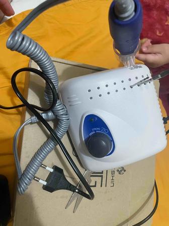 Маникюрный аппарат strong 210