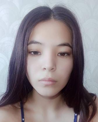 Официант / официантка