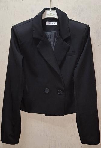 Укороченный пиджак