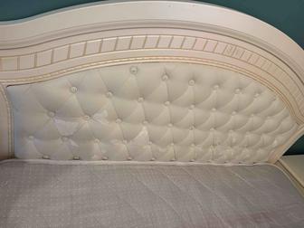 Продам двуспальную кровать 180 на 200