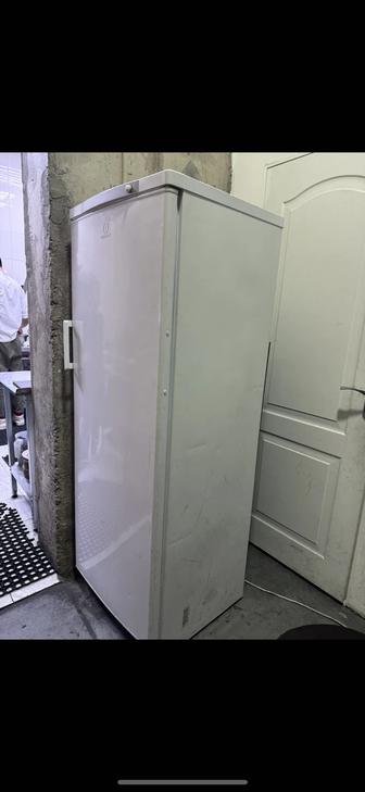 Морозильник Indesit