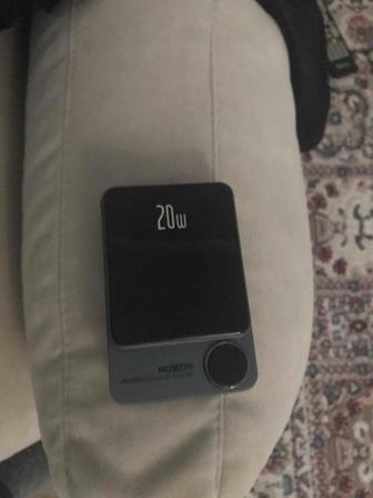 Беспроводная Powerbank MoXom 20w