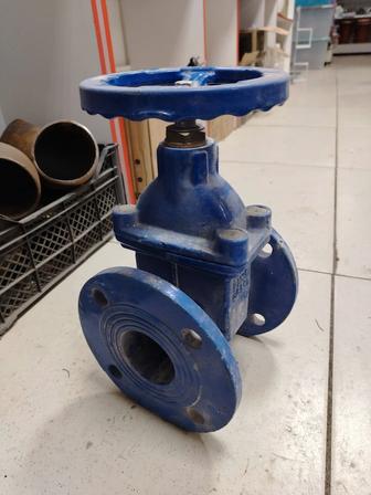 Продам задвижка 60Ф