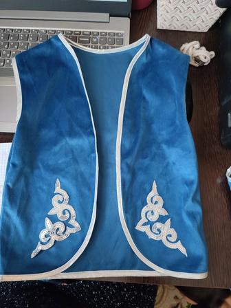 Продам жилетки