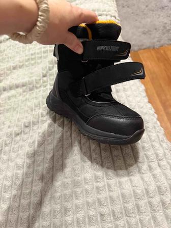 Продам ботинки для мальчика