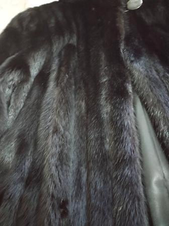 Продам шубу норковую длинная р50-52,цвет черный, воротник стойка