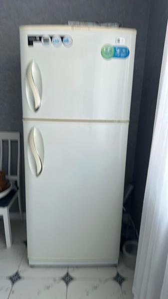 Продам холодильник LG