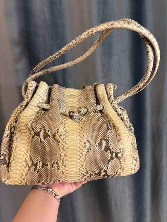 Сумка из натуральной кожи змеи