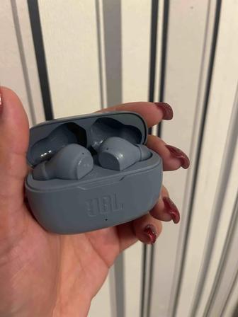 Продам наушники JBL TWS20
