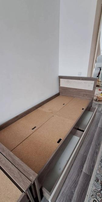 Отдам даром 2 одинаковые кровати в хорошем состоянии