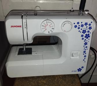 Продам швейную машину Janome