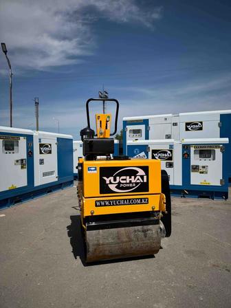 Вибрационный дорожный каток