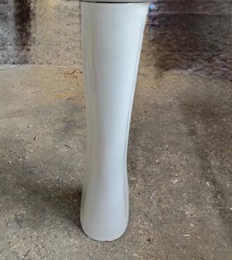 Продаются подставка и унитазы