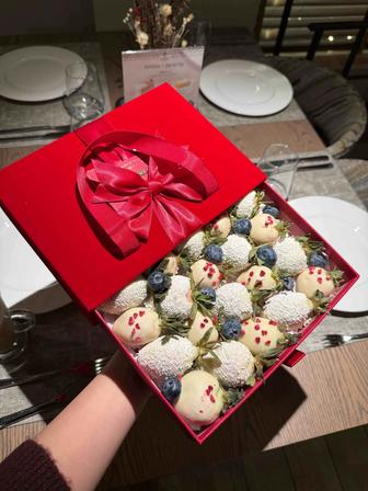 КЛУБНИКА В ШОКОЛАДЕ