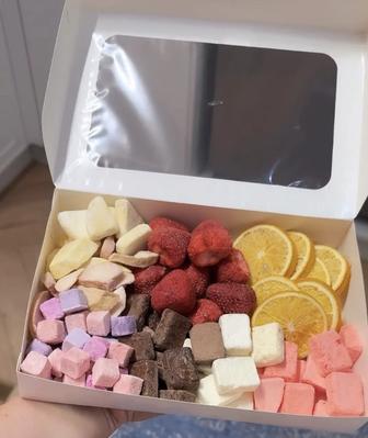 Сублимированные мороженое и фрукты