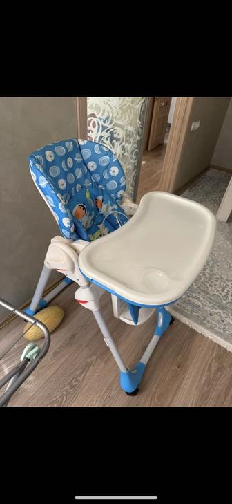 Детский стульчик Чикко новый