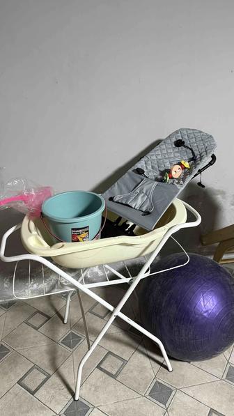 Продам принадлежности для новорожденного ванная