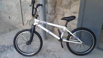 Продам велосипед трюковой BMX