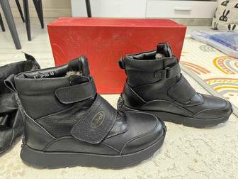 Зимние сапоги на мальчика (подростка)