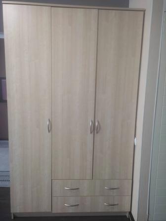 Продам шкаф