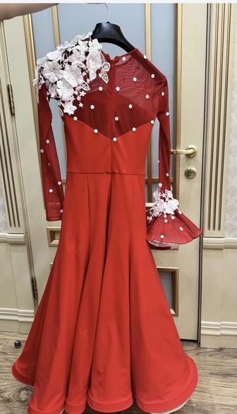 Продам два платья для бальных танцев