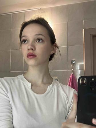 Официантка/горничная/уборщица