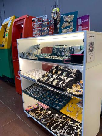 Продам витрину